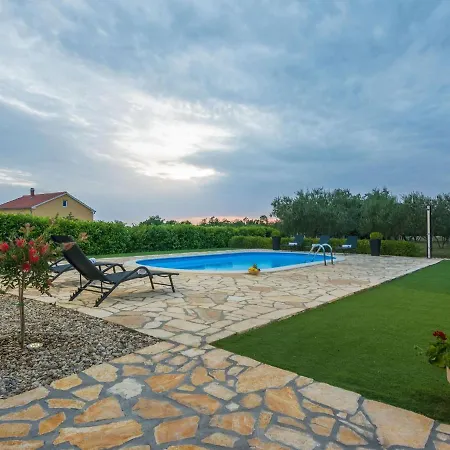 Luxurious In Holiday home