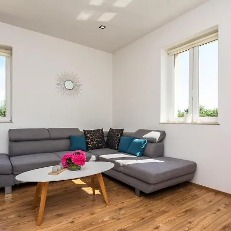 Holiday home Luxurious In *