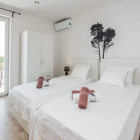 In With Private Pool *