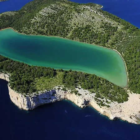 Vikendica In With Private Pool *