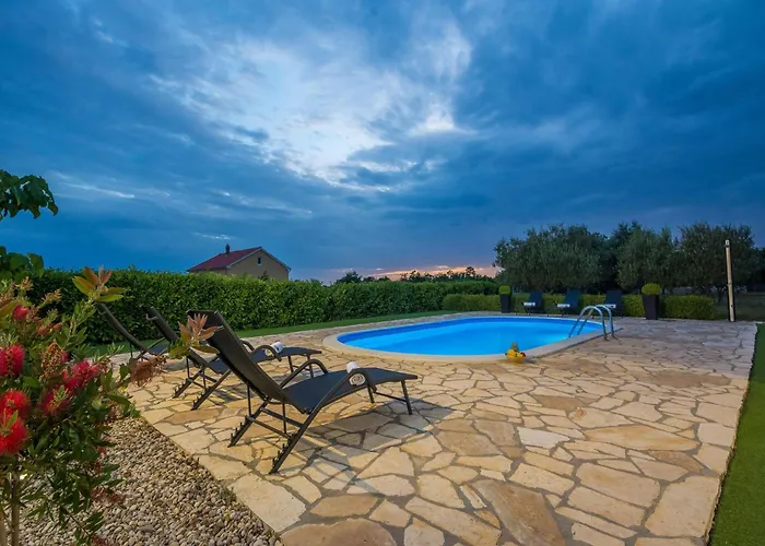 In With Private Pool *