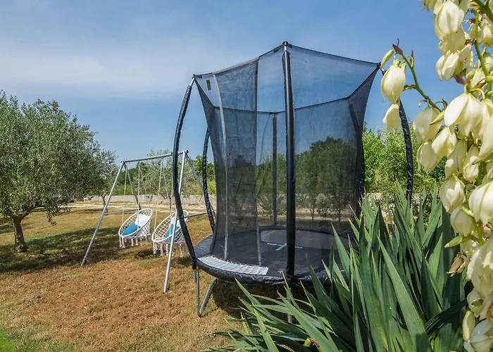 Prázdninový dům In With Private Pool